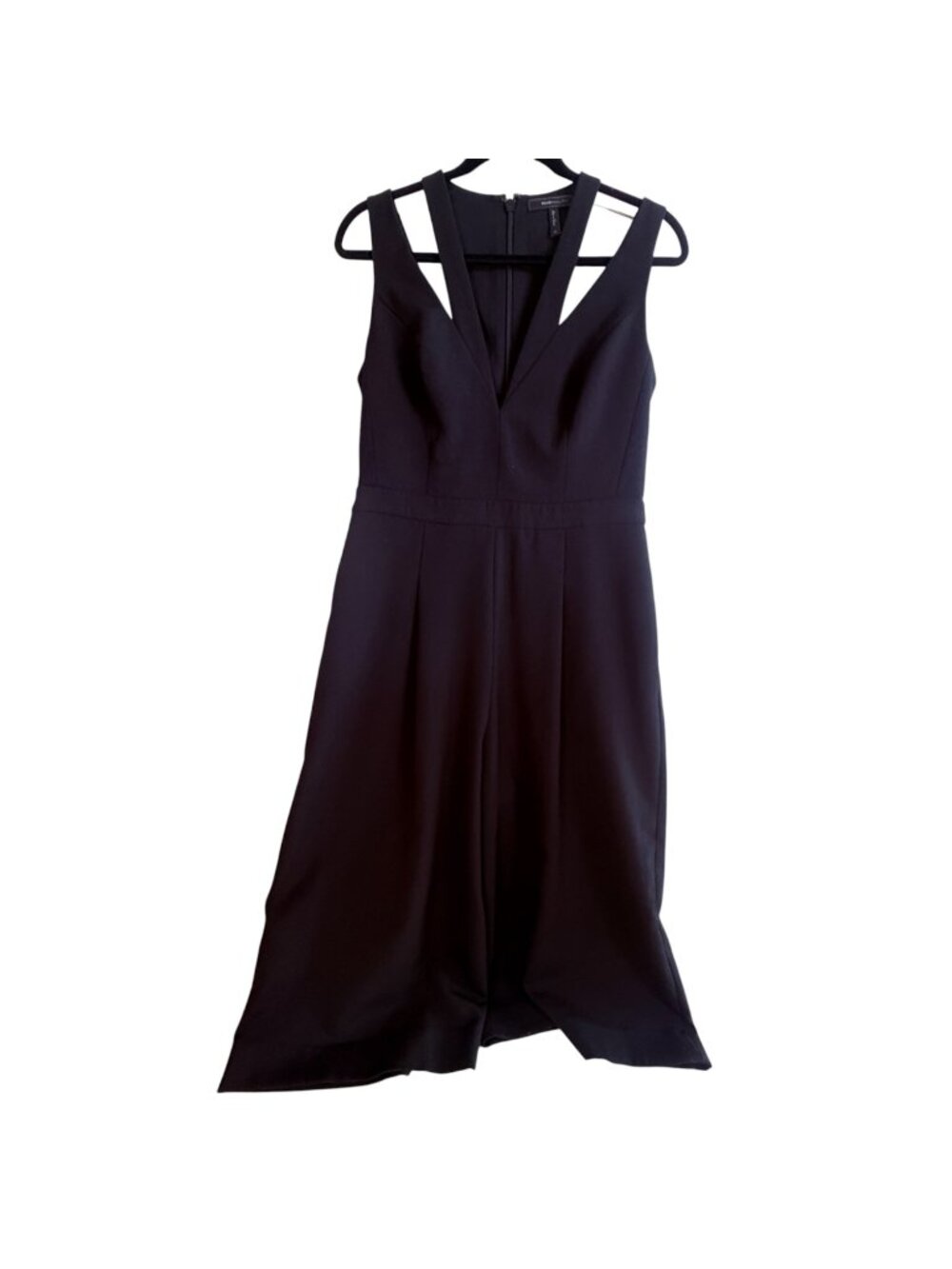 BCBGMaxAzria Black Sleeveless V-Neck Cutout Jumpsuit + Pockets Back Zipper Med